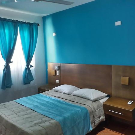 Figaro Hotel Samana Extérieur photo